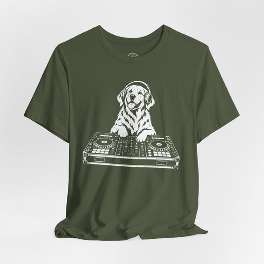 Golden Retriever DJ T-Shirt