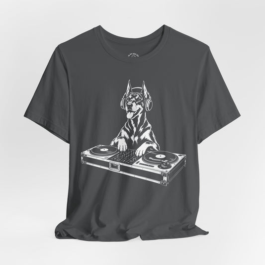 Doberman Pinscher DJ T-Shirt (Cropped Ears)