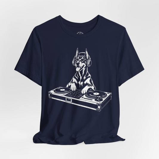 Doberman Pinscher DJ T-Shirt (Cropped Ears)